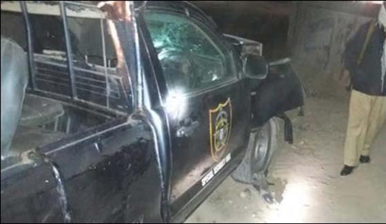 Karachi Police Van And Trawler Collision Leaves 11 Policemen Injured