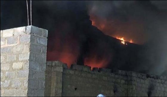 Karachi Warehouse Fire Exinguished After 8 Hours