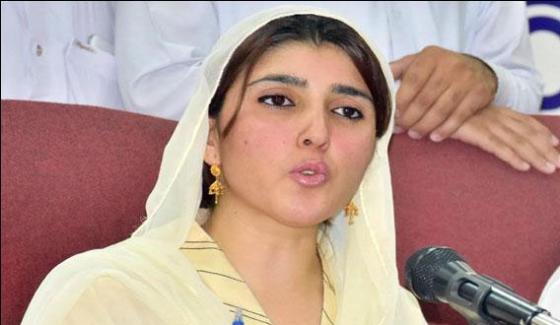 Ayesha Gulalai Criticized Imran Khan And Tahir Ul Qadri