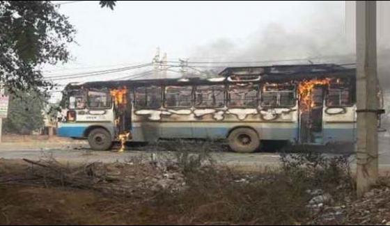 Gojar Khan Bus Accident Mob Torch Fire 2 Buses