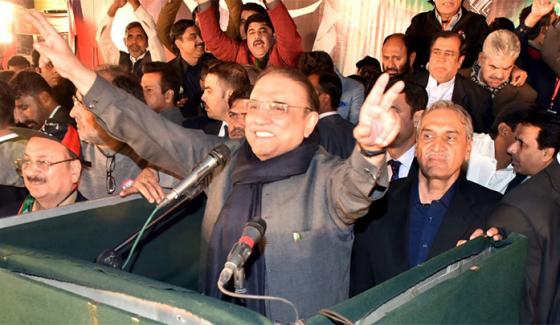 Nawaz Trying To Whip Up Rhetoric Against Institutions Asif Zardari