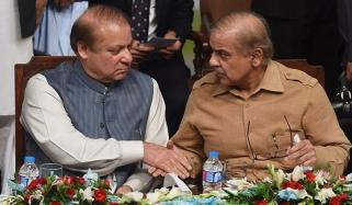 Shahbaz Sharif Meets Nawaz Sjarif In Lahore