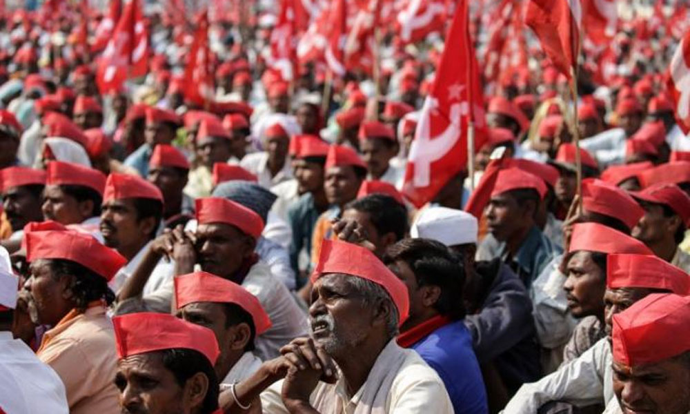 بھارت: قرضوں کے خلاف ہزاروں کسانوں کا دھرنا 