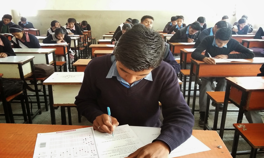 بھارتی دارالحکومت کے بچے ریاضی اور انگریزی میں کمزور
