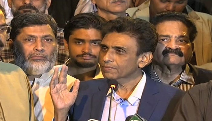 ایم کیوایم کی’ کٹی پتنگ‘ اور فاروق ستار کا ’بُوکاٹا‘