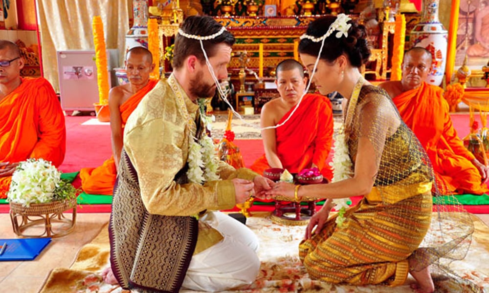 مختلف ثقافتوں اور مذاہب میں شادی کی رسمیں 
