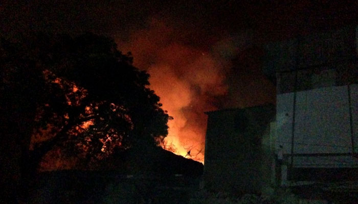 کراچی سٹی کورٹ کے مال خانے میں آتشزدگی، دھماکوں کی آوازیں