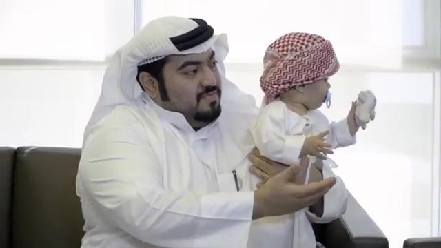 ابو ظہبی میں آٹھ ماہ کےبچے کو نوکری مل گئی 