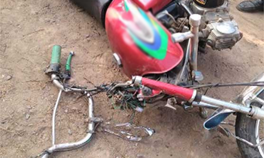 جھنگ: ڈمپر کی موٹر سائیکل کو ٹکر، 5 افراد جاں بحق