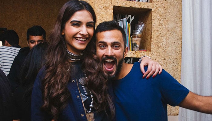 سونم کپور کی شادی کا کارڈ سامنے آ گیا