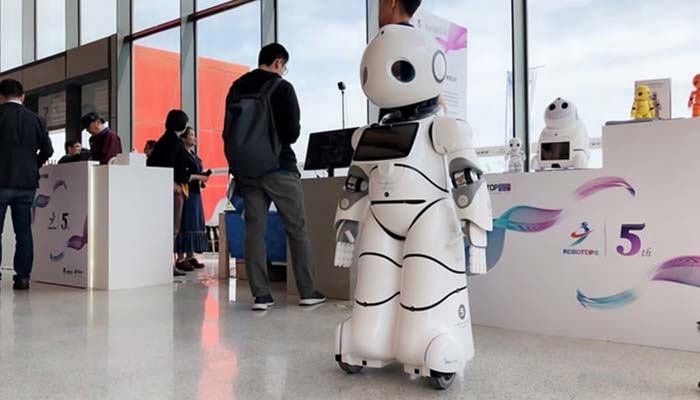 چین میں ورلڈ روبوٹ سمٹ کی رعنائیاں عروج پر
