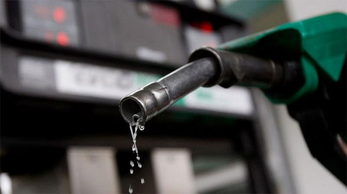 اوگرا کی پٹرول کی قیمت 8 روپے 37پیسے بڑھانے کی تجویز