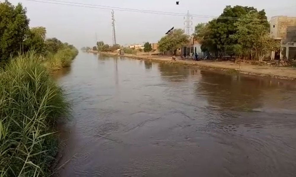 رحیم یار خان: عباسیہ نہرمیں شگاف، وسیع علاقہ زیر آب