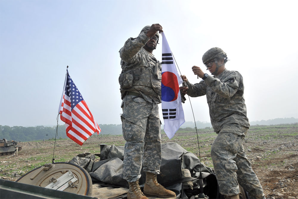امریکا اور جنوبی کوریا نے مشترکہ فوجی مشقیں معطل کر دیں