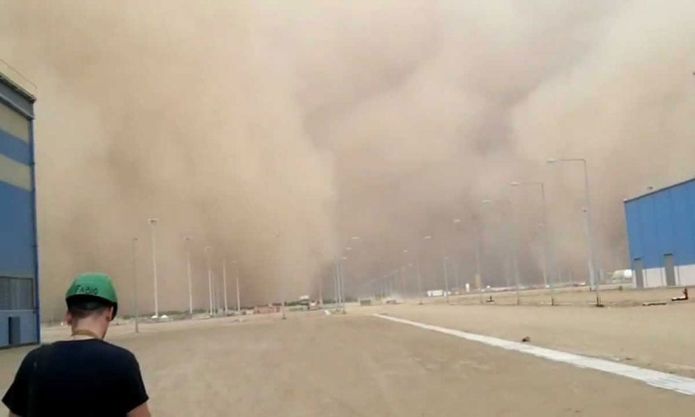 Sand storm in Saudi city jazan