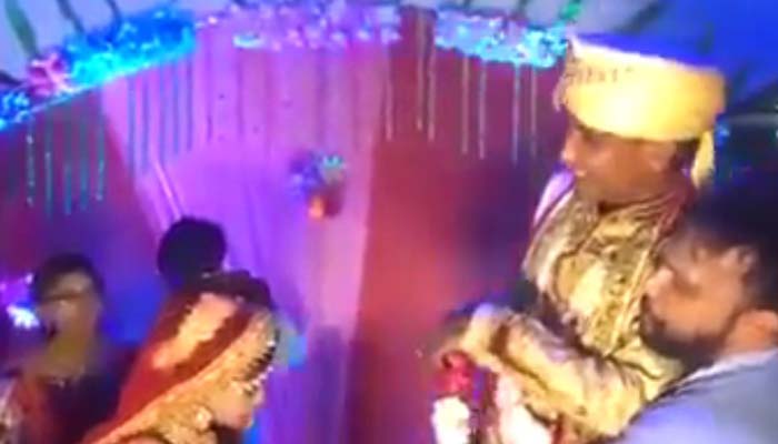 بھارت ، شادی کی تقریب میں دلہن نے باراتی کو تھپڑ جڑدیا،ویڈیووائرل
