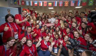 فیفا؛ دنیا بھر سے آئے رضا کاروں کیلئے خصوصی تقریب 