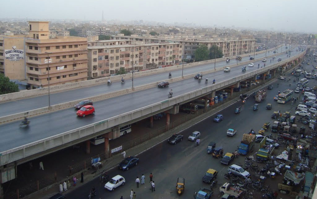 کراچی: لیاقت آباد میں فائرنگ، 3افراد زخمی