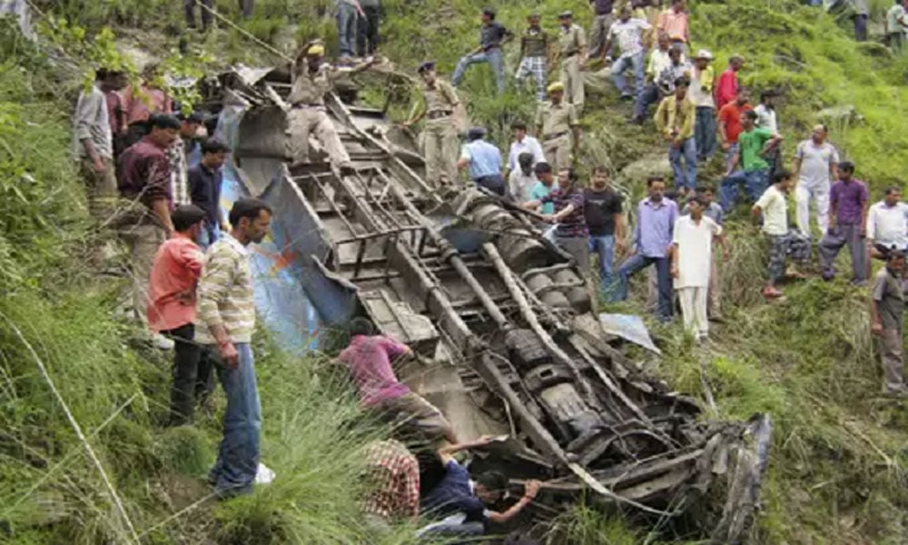 بھارت میں بس کو حادثہ، 33 افراد ہلاک