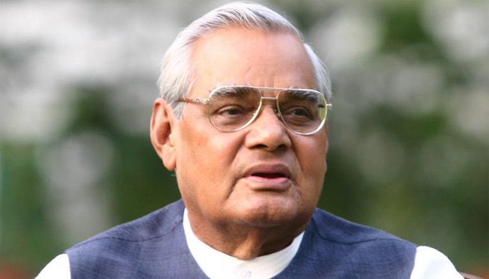 بھارت کے سابق وزیراعظم اٹل بہاری واجپائی چل بسے 