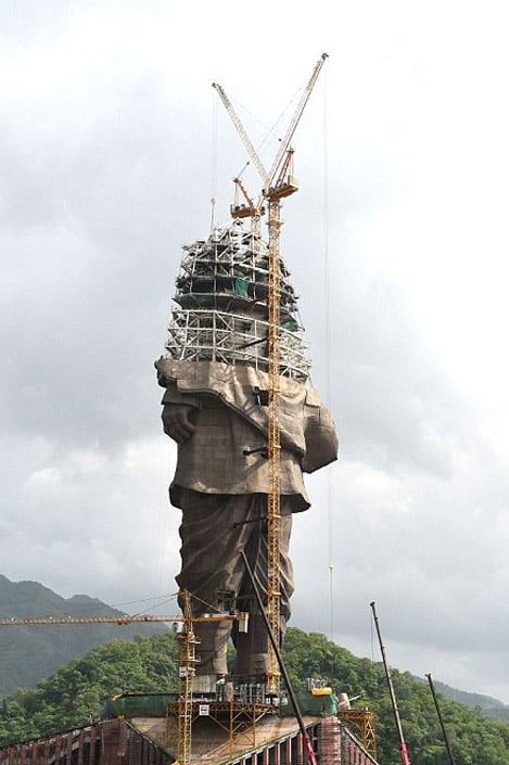 بھارت میں دنیا کے بلند ترین مجسمے کی تعمیر