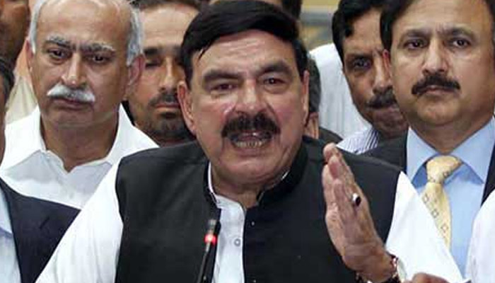 بزرگوں کے لئے ریلوے میں مفت سفر کا اعلان 