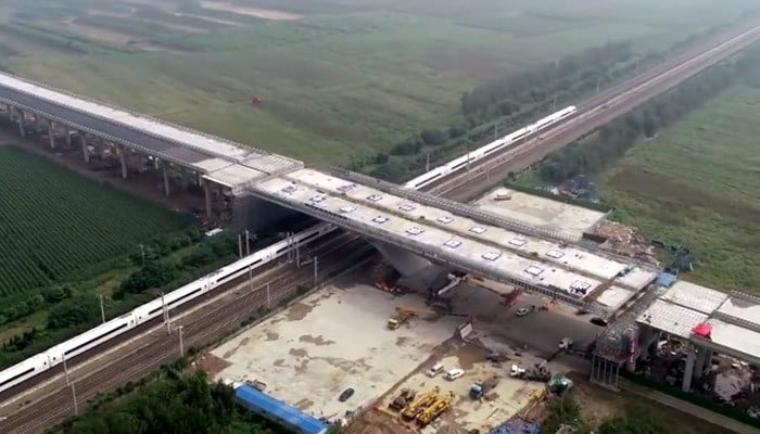 سو ڈگری پر گھومنے والادنیا کا پہلاپُل