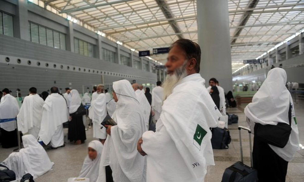 2ہزارحاجیوں کی واپسی ایئر لائن شیڈول نہ ہونے کے سبب غیر واضح
