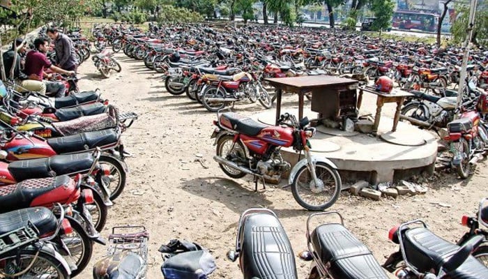 کراچی : پاک کالونی تھانے سے 100 موٹر سائیکلیں چوری 