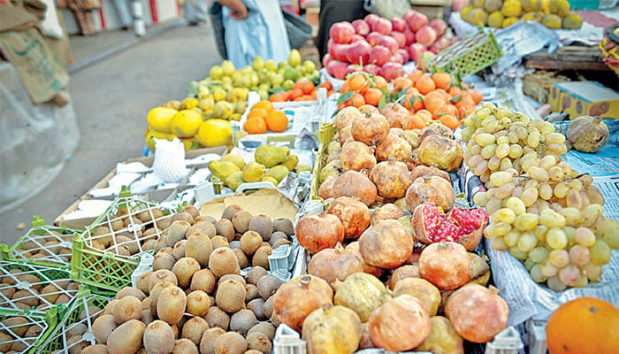 لاہور سبزیوں اور پھلوں کی قیمتیں آسمان سے باتیں کرنے لگیں 