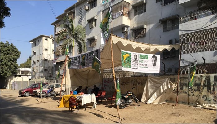 کراچی میں ضمنی انتخابات ، ٹرن آؤٹ کم رہا،کیمپ پر رش نہ ہونے کے برابر 