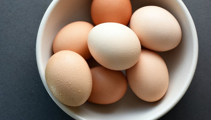 انڈوں کو فریج میں رکھنا کیسا ہے؟