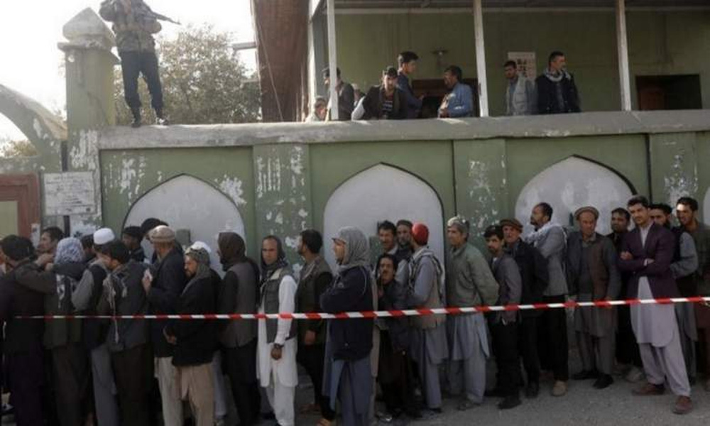 انتخابات کے دوران افغانستان میں حملے، دھماکے، 4پولیس اہلکار ہلاک