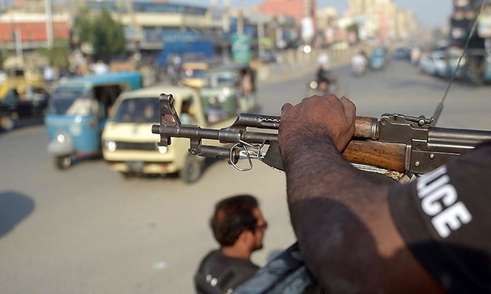 کراچی: پی آئی بی، پاپوش، لیاری سے 8 ملزمان گرفتار
