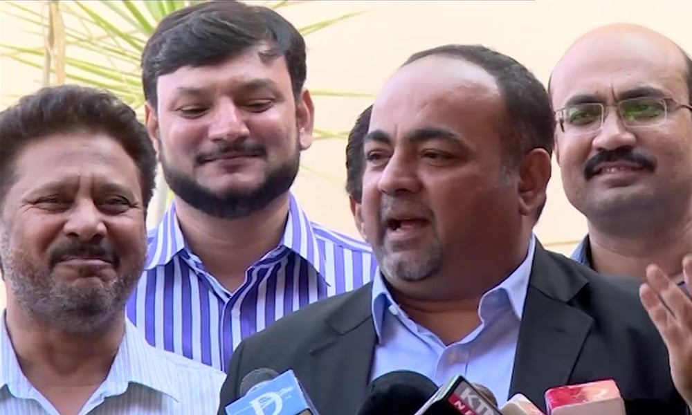 ’’خالد مقبول سپہ سالار، فاروق ستار کارکن ہیں‘‘