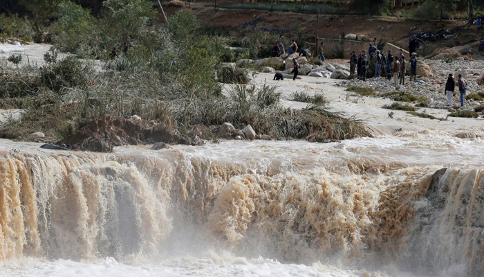 اردن میں سیلاب ،زندگی درہم برہم، کئی علاقے زیر آب