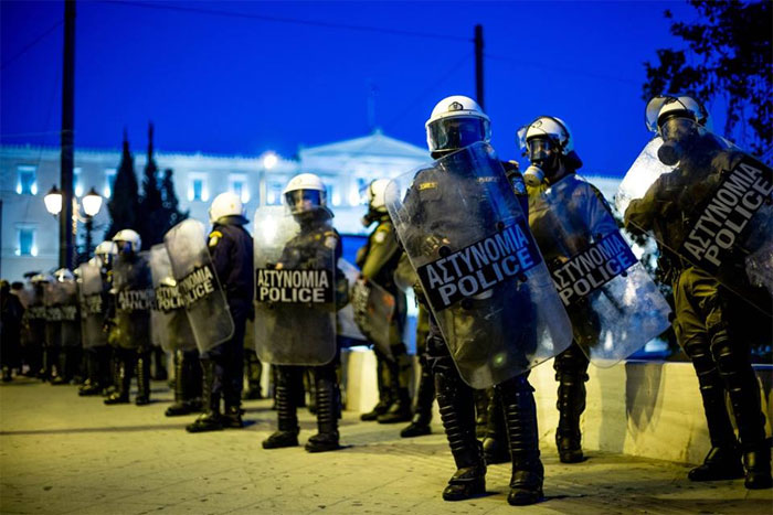 یونان آمریت کے خلاف طلبہ بغاوت کی یاد میں مظاہرہ