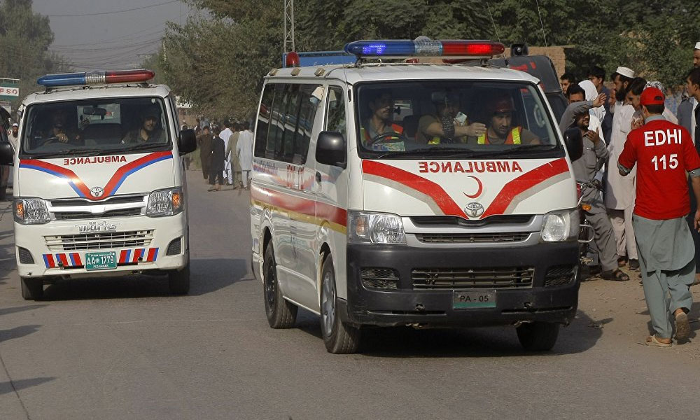 پشاور: مکان کی دیوار گر گئی، 7 مزدور دب گئے، 1جاں بحق