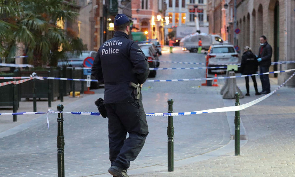 برسلز میں چاقو بردار کا حملہ، پولیس اہلکار زخمی 