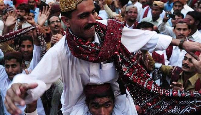 سندھی ٹوپی اور اجرک قدیم سندھ کی ثقافت کی پہچان