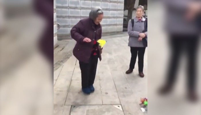 80سالہ چینی دادی کی کمال مہارت