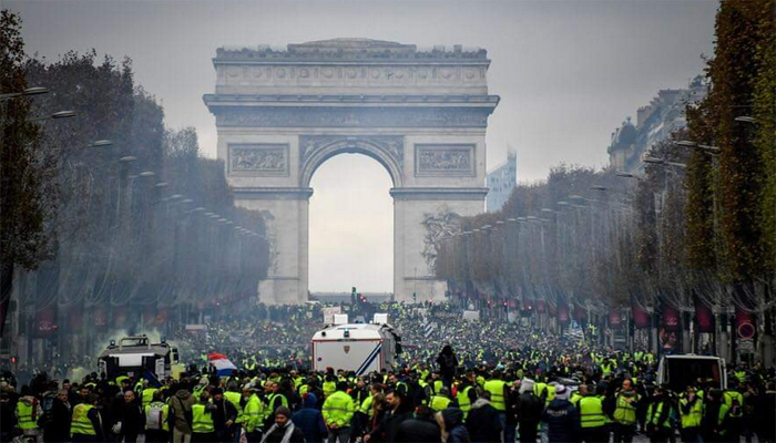  فرانس میں چوتھے ہفتے بھی مظاہرے،پونے دوہزار افراد گرفتار