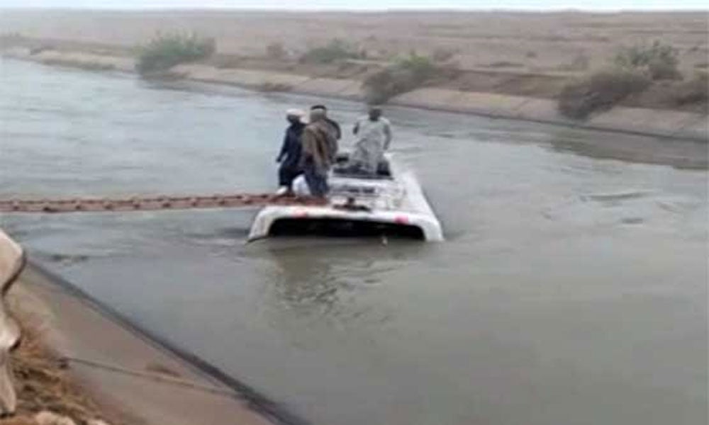 تونسہ کی نہر میں بس گر گئی، 4 لاشیں نکال لی گئیں