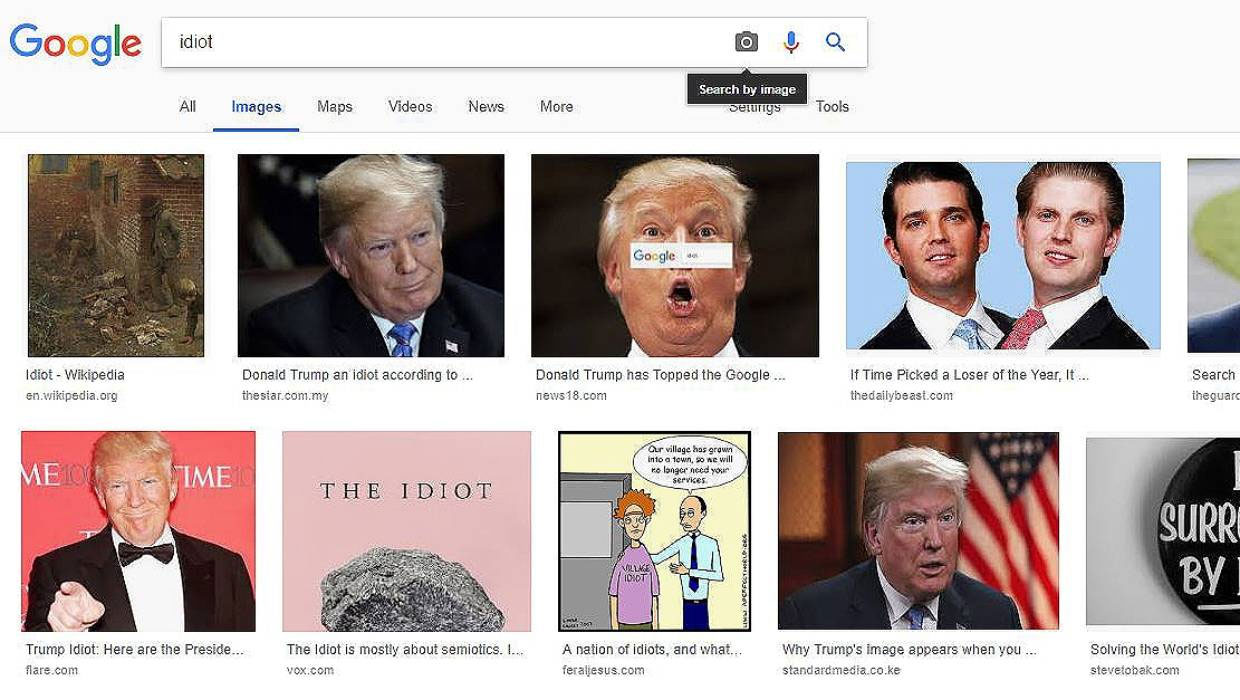گوگل پر احمق لکھنےسے ٹرمپ کی تصویر کیوں کھلتی ہے؟