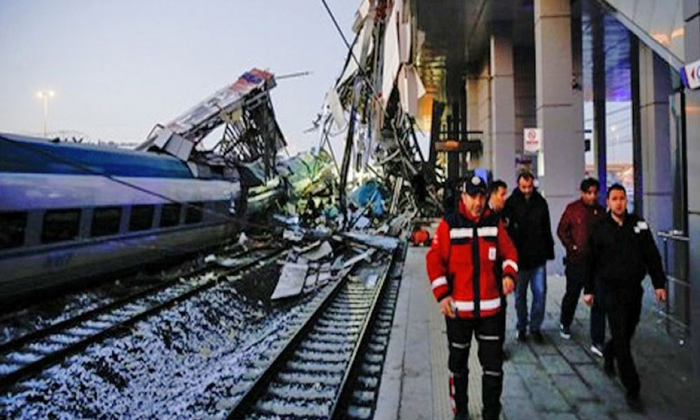 ترکی: ٹرین کو حادثہ، 4 افراد جاں بحق، 43 زخمی