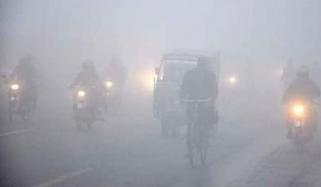 Heavy Fog Engulfs Central And South Punjab