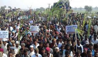 Case Registered Against Sugarcane Farmers On Protest In Nawabshah