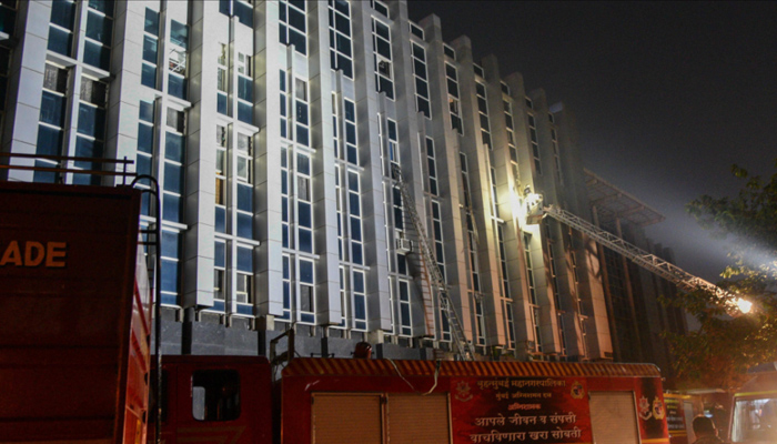 ممبئی ، اسپتال میں آگ لگنے سے ہلاکتوں کی تعداد 8 ہوگئی