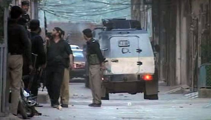 پشاور نوجوان نے تین بھائیوں سمیت باپ اور چچا کو قتل کردیا 