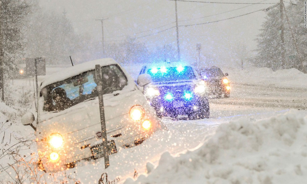 امریکا، شدید برف باری سے حادثات میں 3 افراد ہلاک